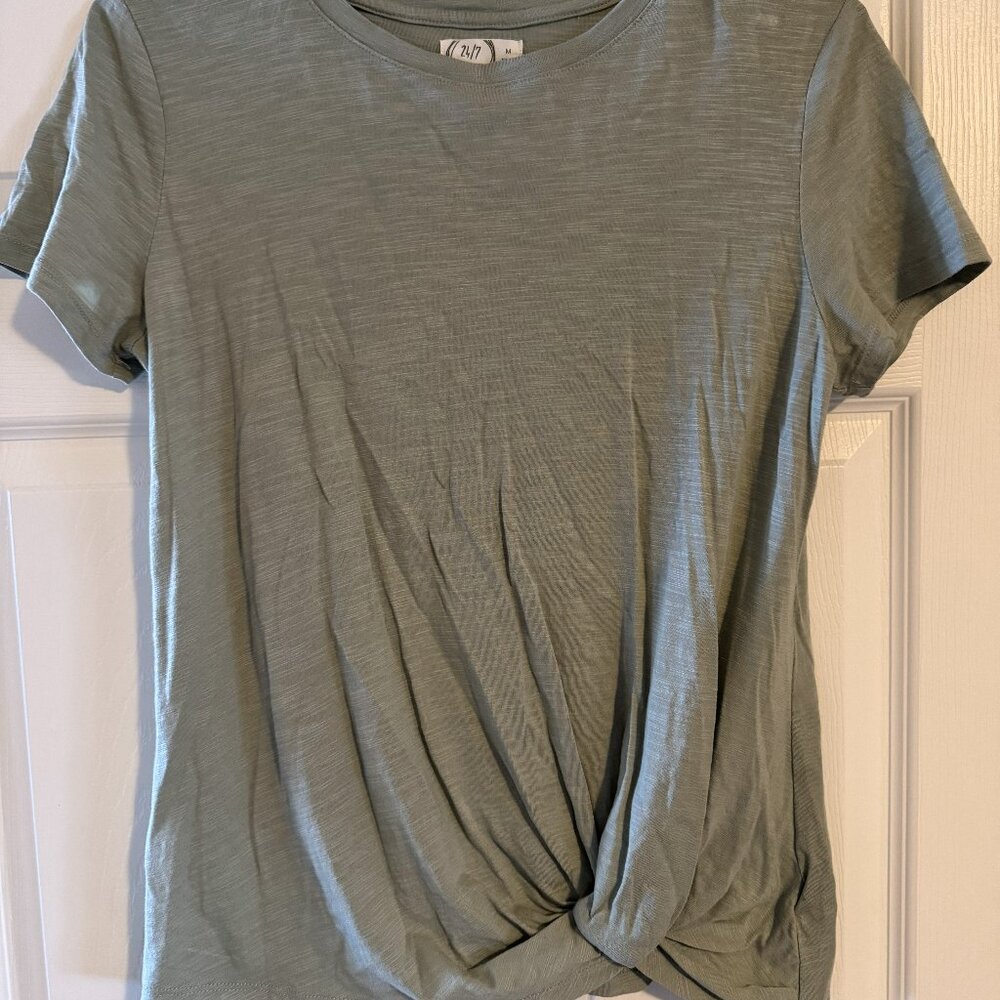 Women's T Shirt Olive Color Size M